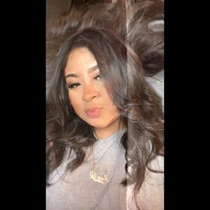 Meet your Posher, Jazmin